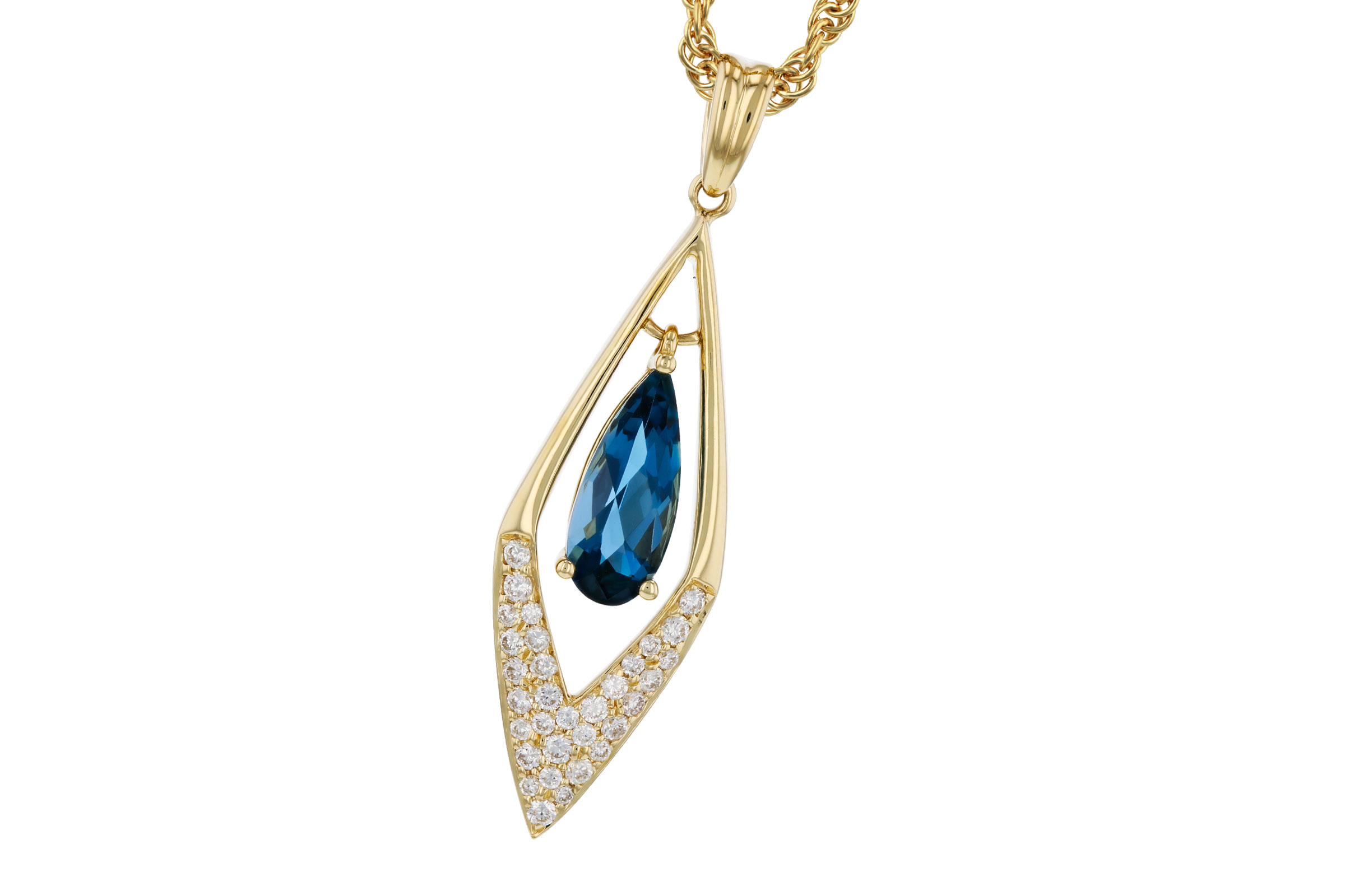 F302-75126: NECK .85 LONDON BLUE TOPAZ 1.02 TGW (10x4MM LBT)